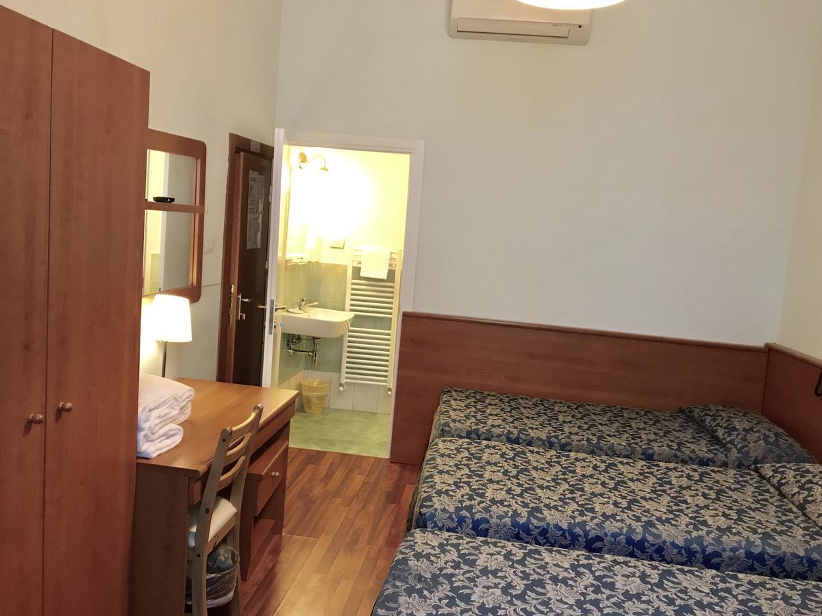 Hotel Romagna Firenze Kültér fotó